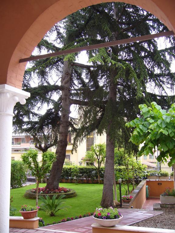 La Casa Di Nazareth Hotel โรม ภายนอก รูปภาพ