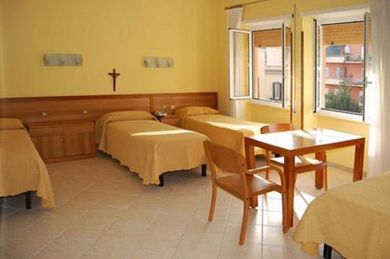 La Casa Di Nazareth Hotel โรม ภายนอก รูปภาพ